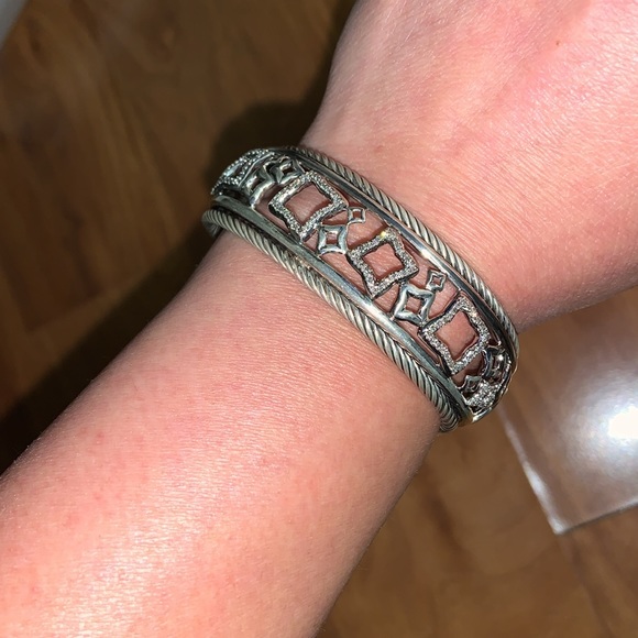 Authentic David Yurman Diamond Quatrefoil Cuff Bracelet - Picture 12 of 12